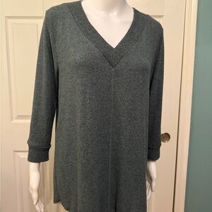 Pink Clover Women's V-Neck Brushed Knit Top